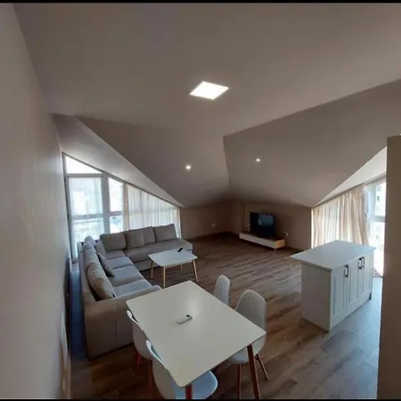 Shengjin Apartaments