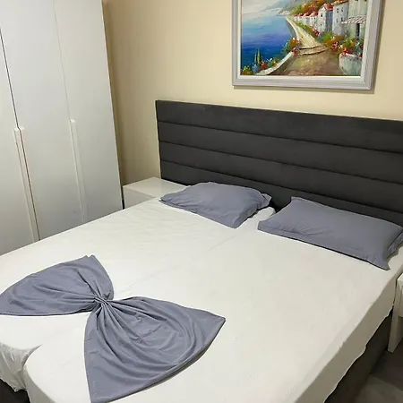 Shengjin Apartaments *
