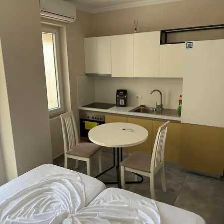 Shengjin Apartaments Apartmán *