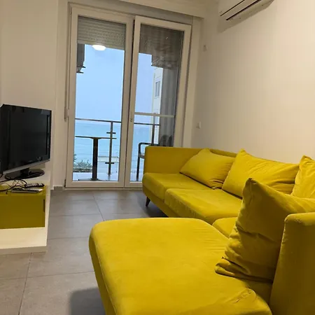 Shengjin Apartaments * Шенджин