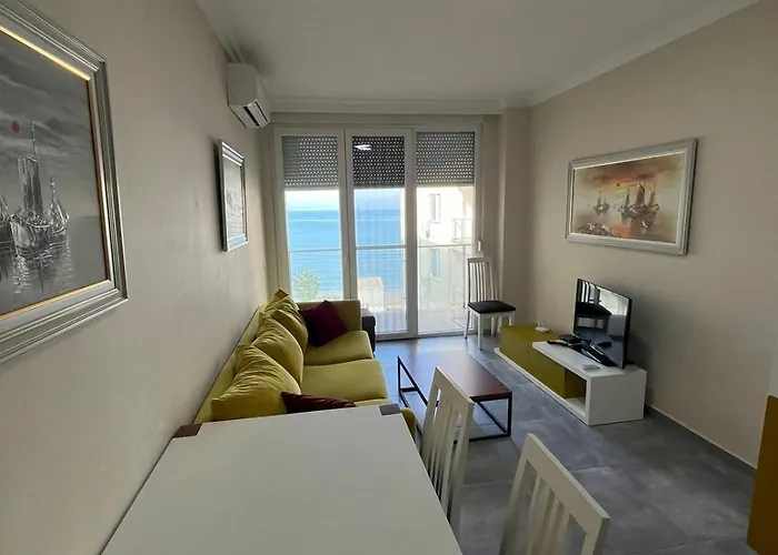 アパート Shengjin Apartaments *