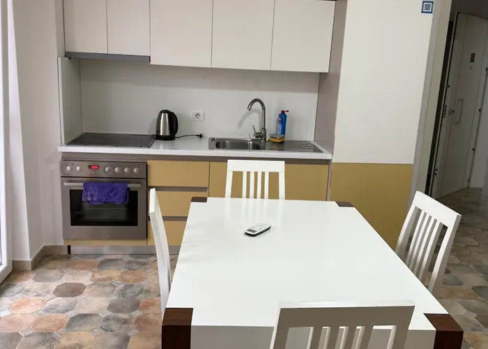 Shengjin Apartaments アパート